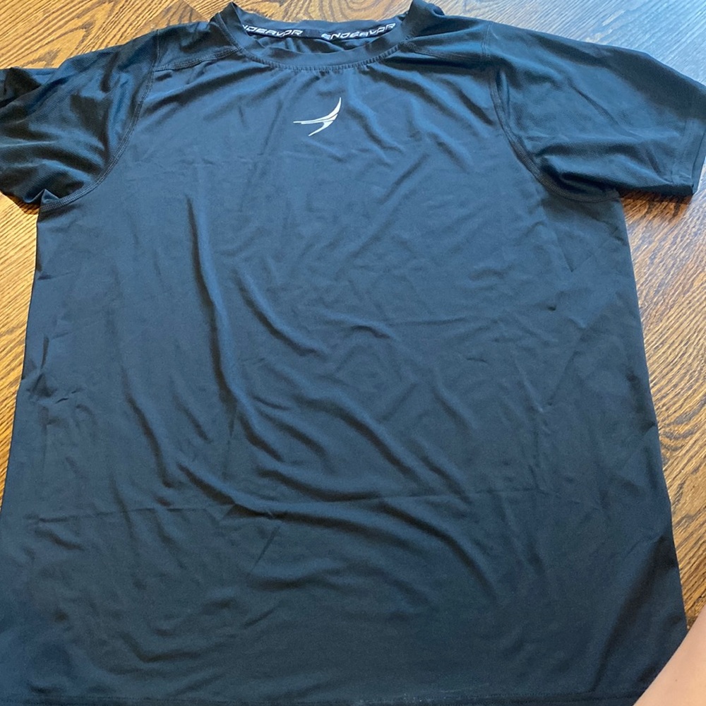 EUC Endeavor Athletics short sleeve exercise top